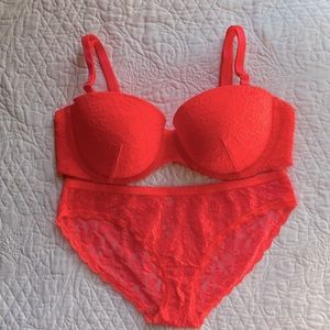 Victoria’s Secret Multi-way Bra 36C & Panty SzM NWOT